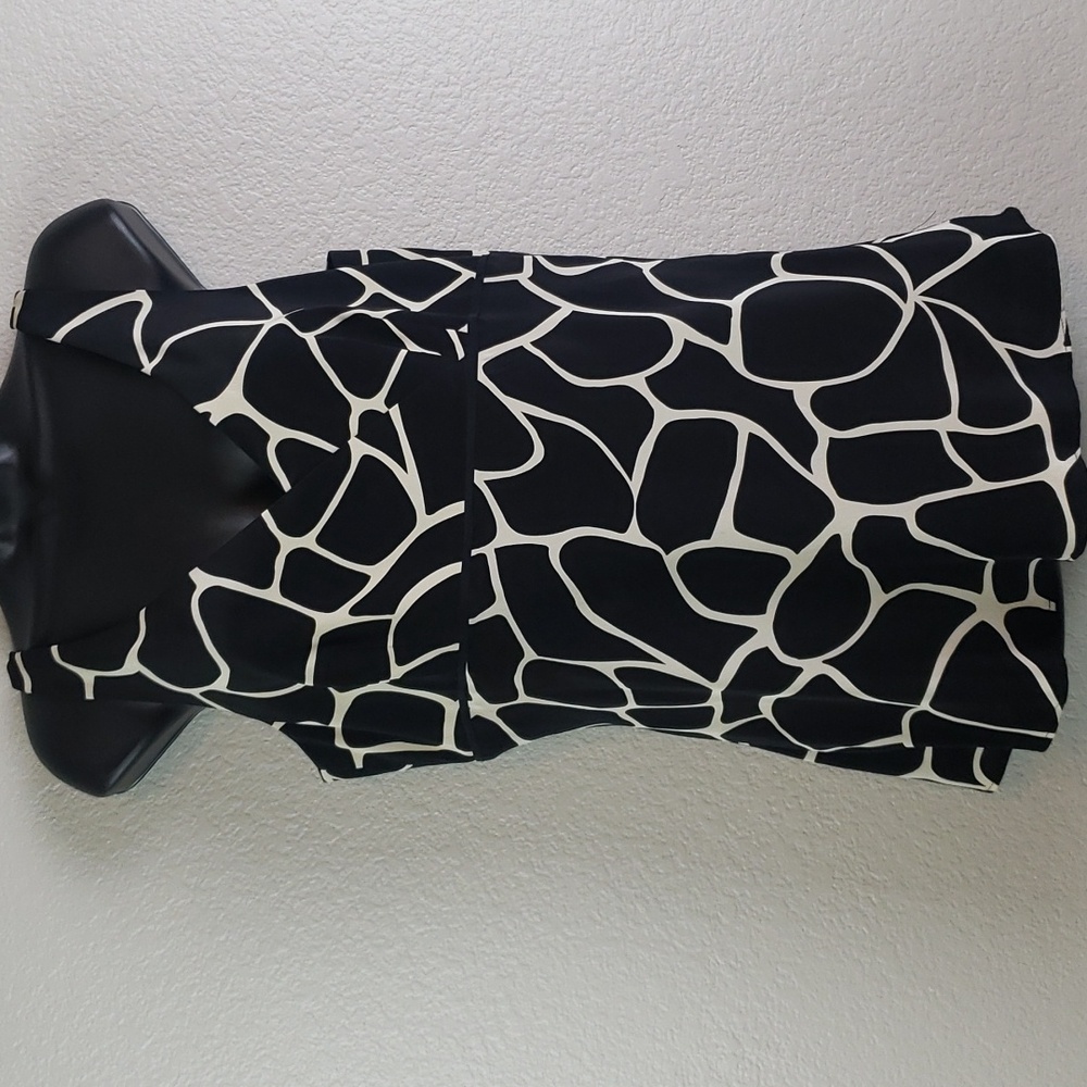 Ann Taylor | Women's Silk Fully Lined Side Zipper Animal Print Top Sz 12